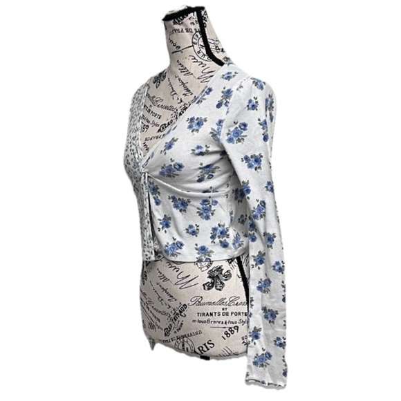 AERO Twist Front Flyaway Floral Crop Top Women’s S Babydoll Cottagecore Coquette - Picture 3 of 9